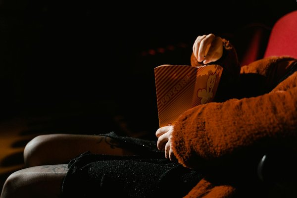 Exploration des Influences Socioculturelles sur la Délinquance : Un Regard Approfondi